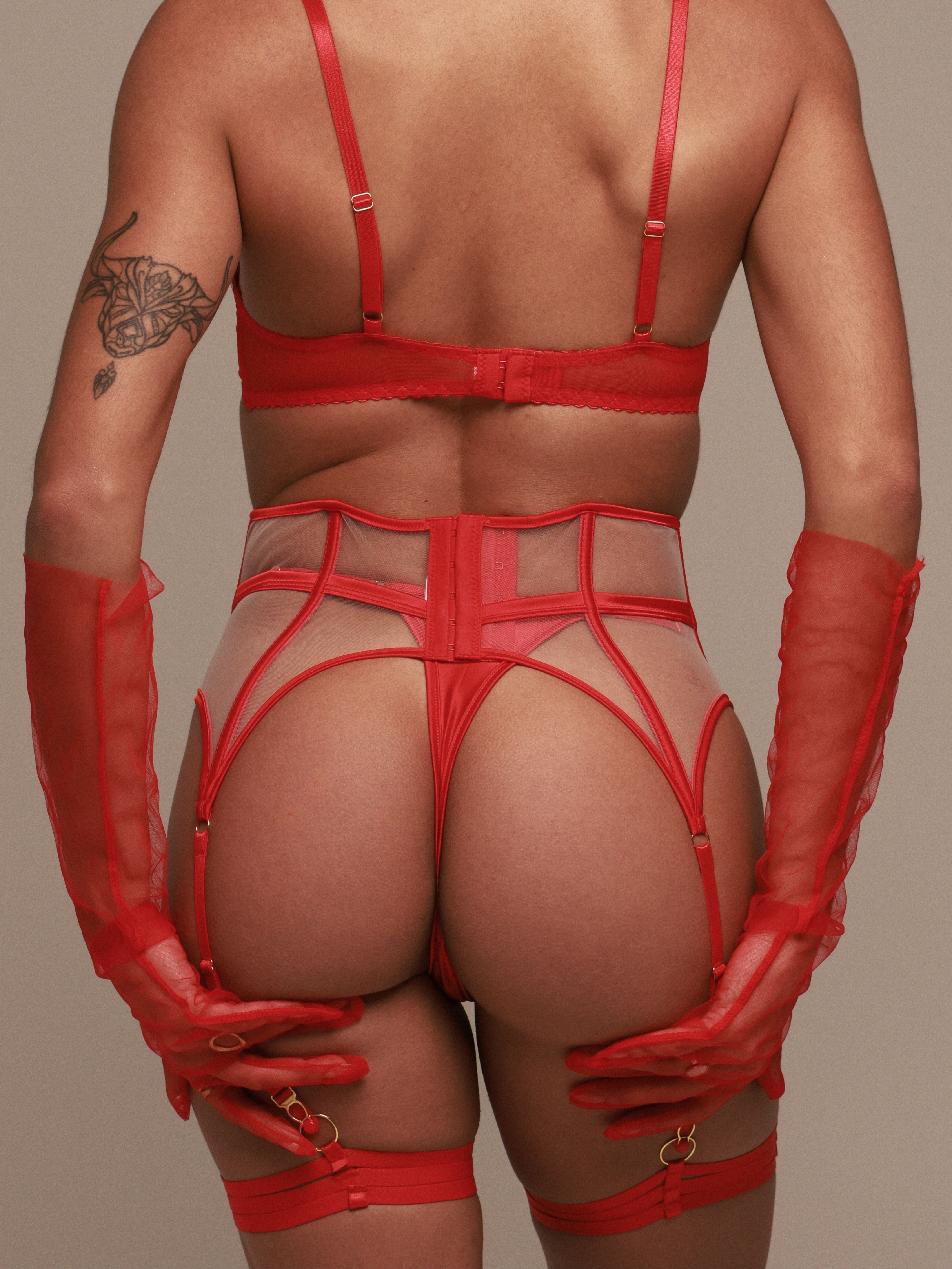 The Sirena Red - 5-piece lingerie set